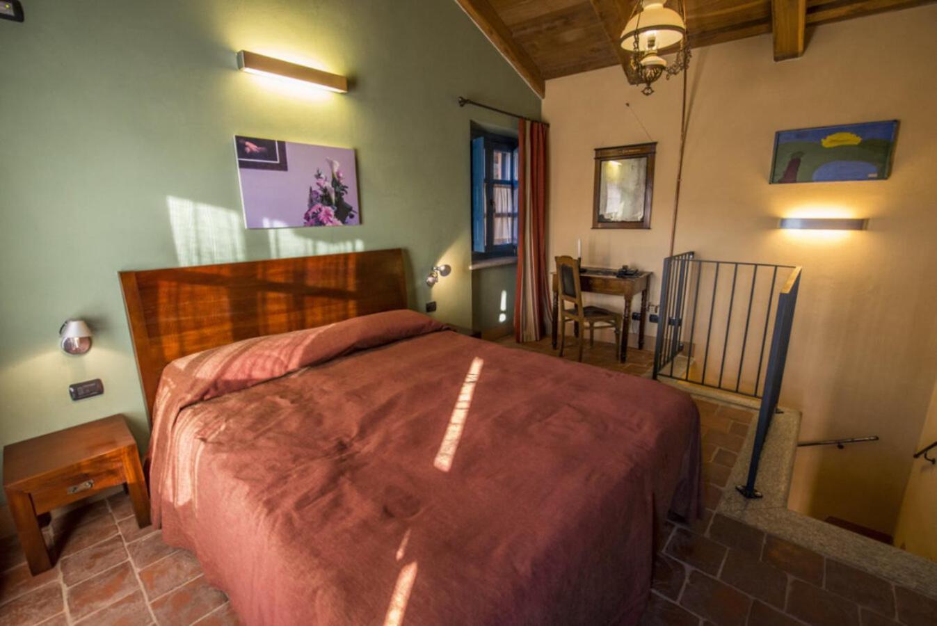 Albergo Ristorante Garibaldi 시스테르나 다스티 외부 사진