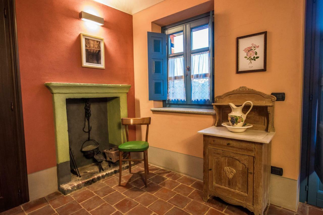 Albergo Ristorante Garibaldi 시스테르나 다스티 외부 사진