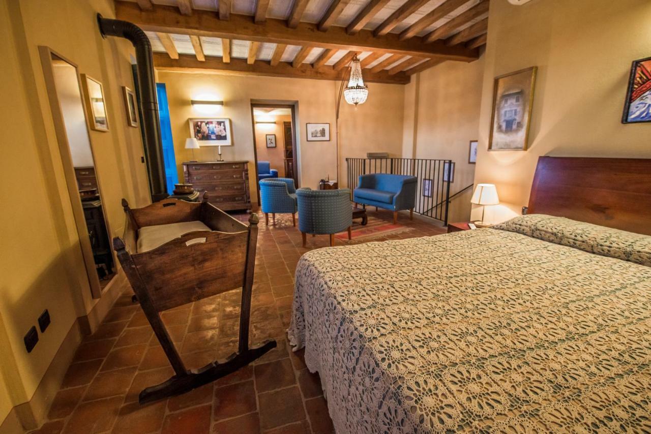 Albergo Ristorante Garibaldi 시스테르나 다스티 외부 사진