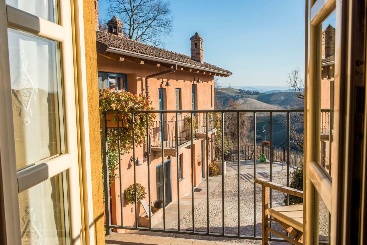 Albergo Ristorante Garibaldi 시스테르나 다스티 외부 사진