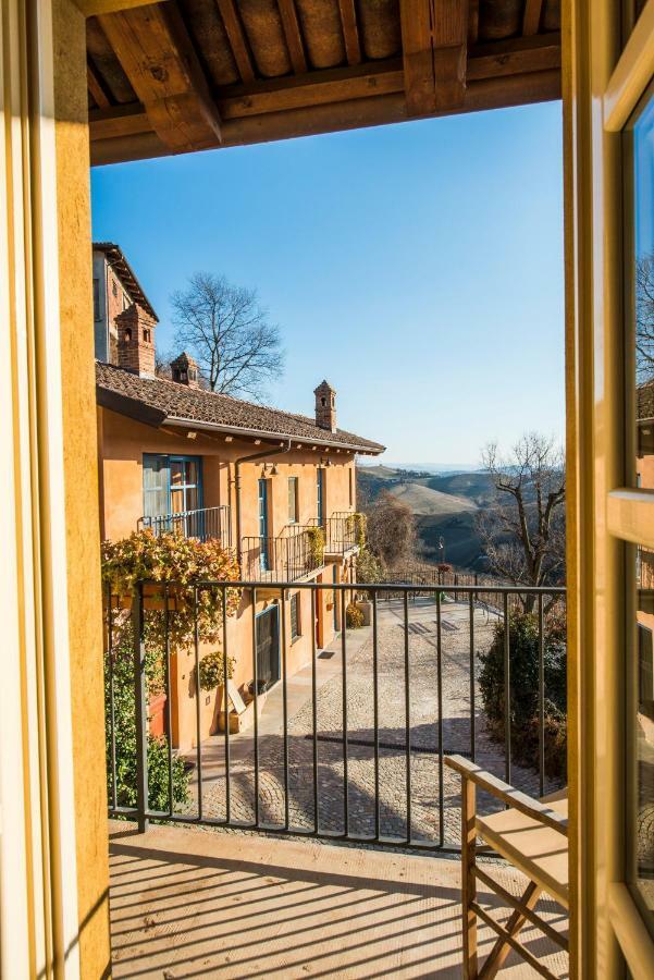 Albergo Ristorante Garibaldi 시스테르나 다스티 외부 사진