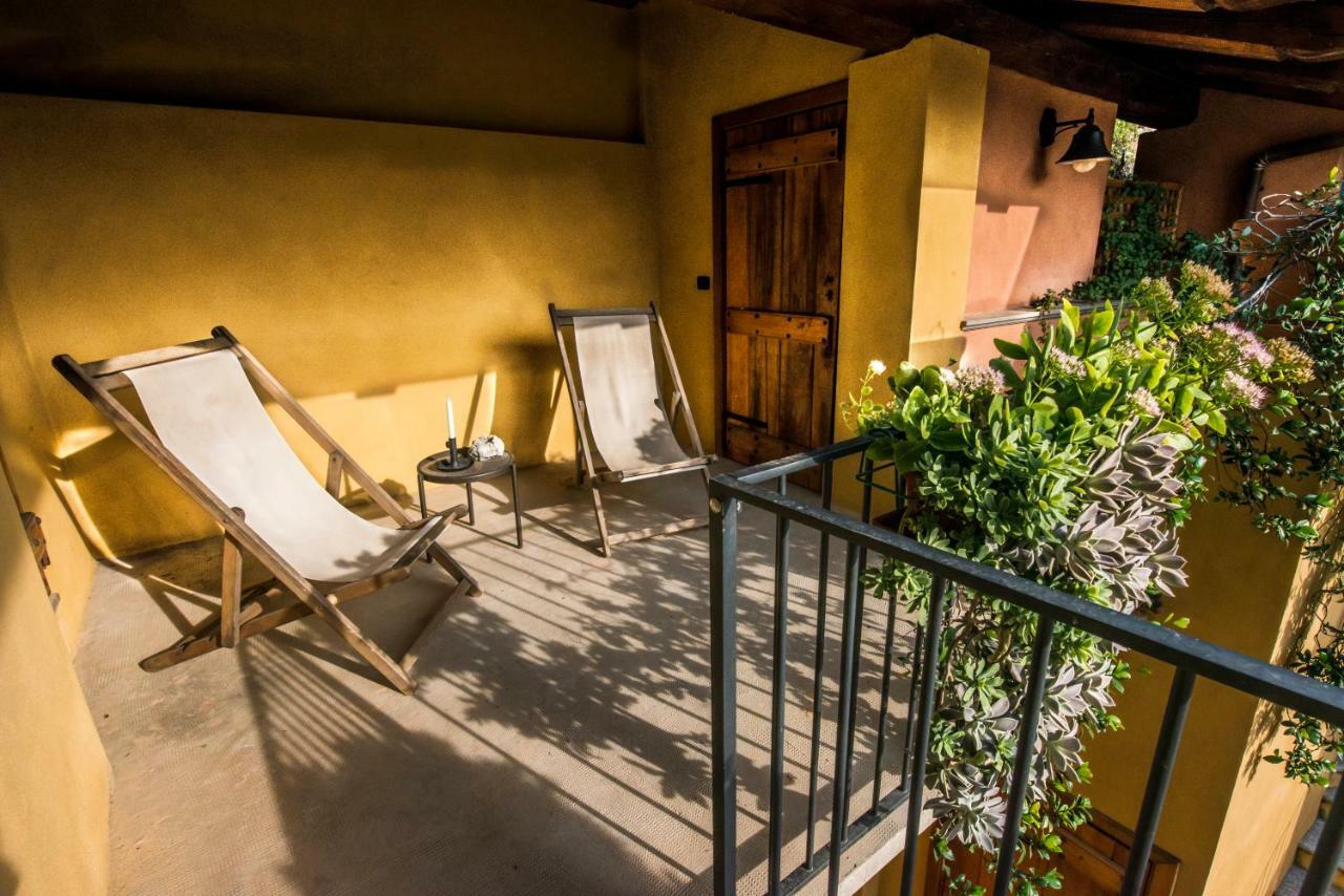 Albergo Ristorante Garibaldi 시스테르나 다스티 외부 사진