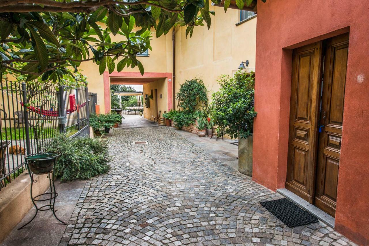 Albergo Ristorante Garibaldi 시스테르나 다스티 외부 사진